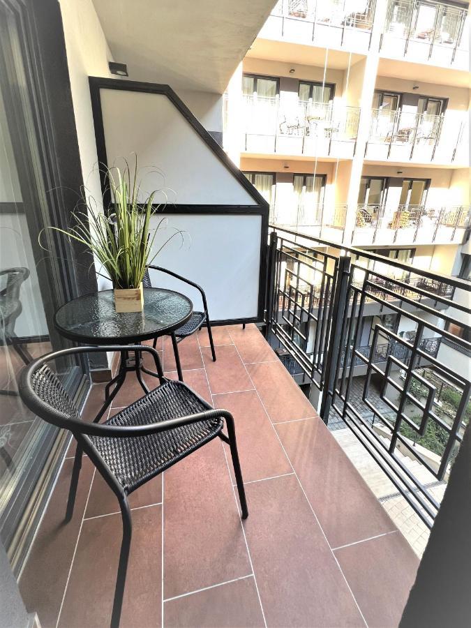 Luxe Central Studio With Pool, Parking & Ac Budapest Exterior photo