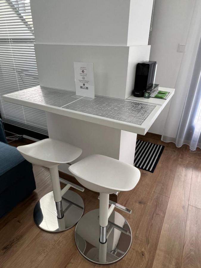 Luxe Central Studio With Pool, Parking & Ac Budapest Exterior photo
