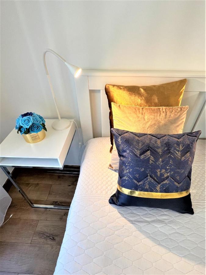 Luxe Central Studio With Pool, Parking & Ac Budapest Exterior photo