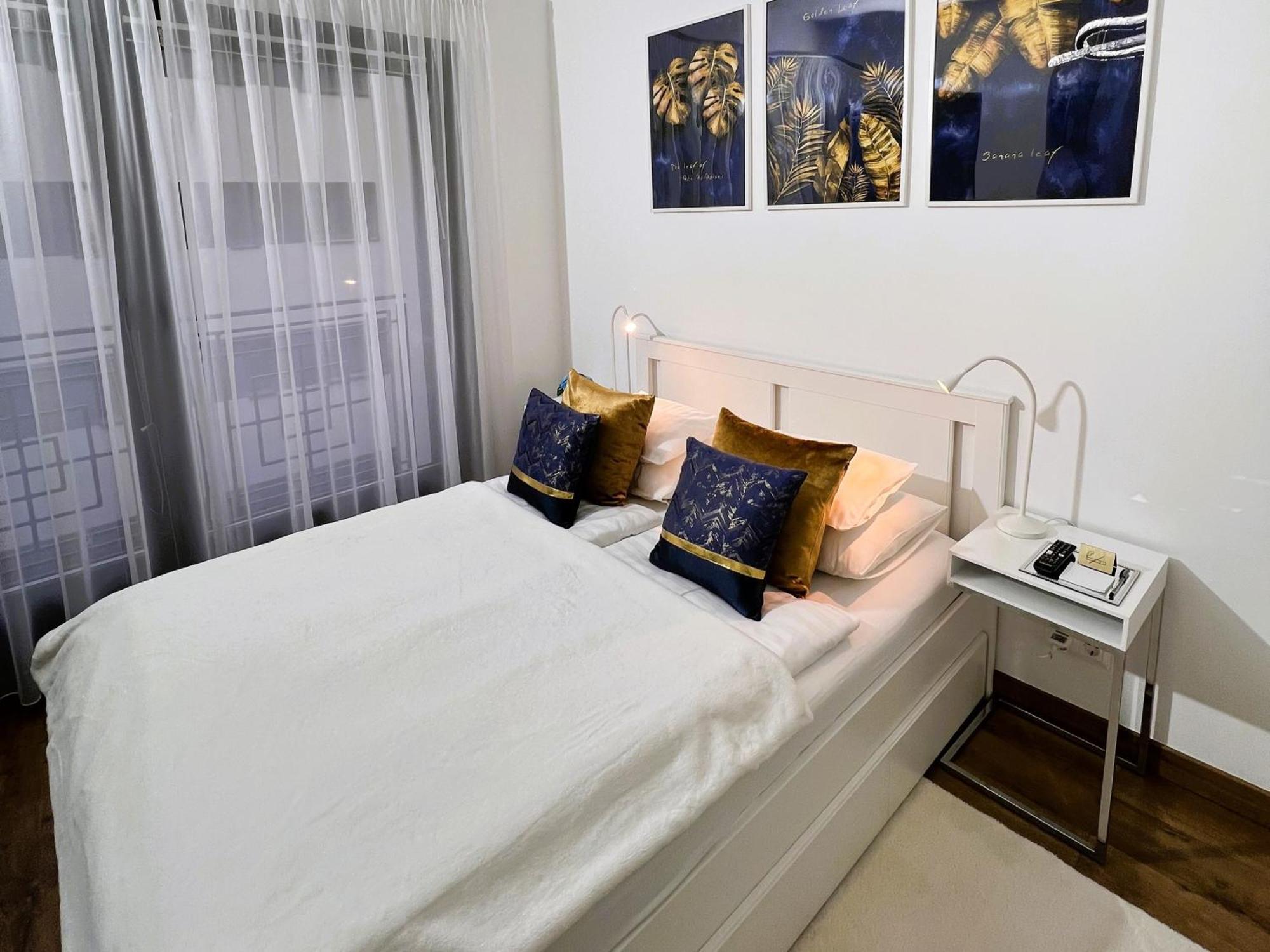 Luxe Central Studio With Pool, Parking & Ac Budapest Exterior photo